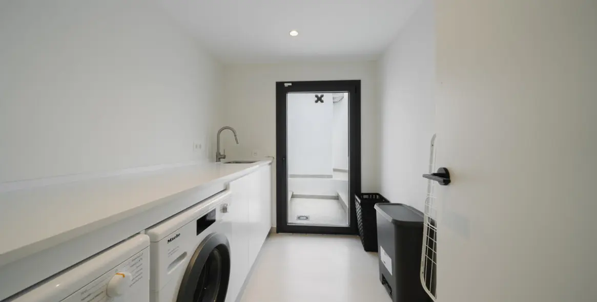 Продажа  отдельно стоящей виллы в San Pedro de Alcántara 23