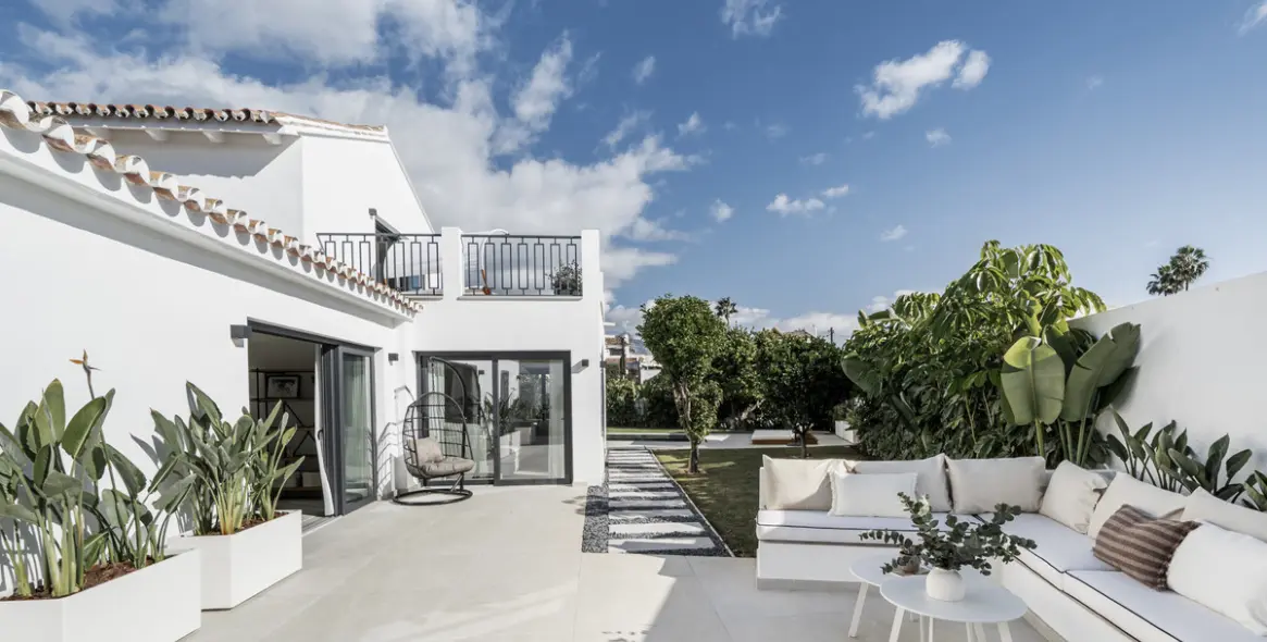 Продажа  отдельно стоящей виллы в San Pedro de Alcántara 25