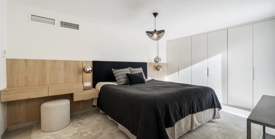 Sale of detached villa in San Pedro de Alcántara 10