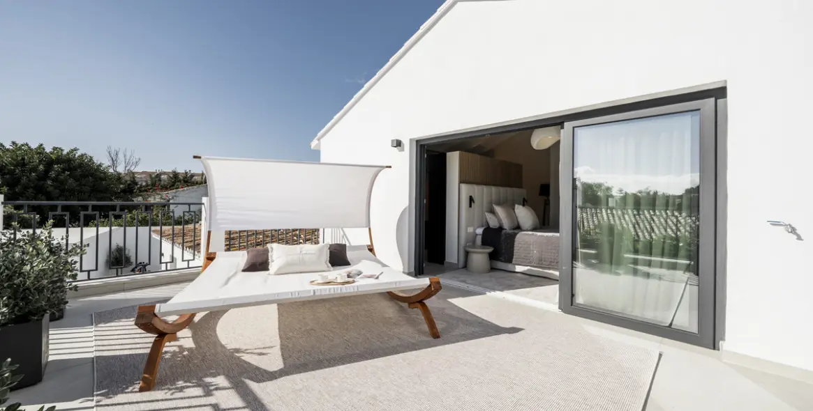 Sale of detached villa in San Pedro de Alcántara 27