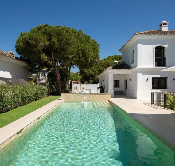 Продажа  отдельно стоящей виллы в Marbesa