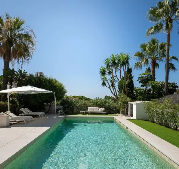 Продажа  отдельно стоящей виллы в Marbesa