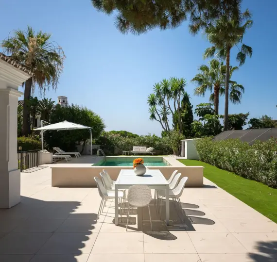 Продажа  отдельно стоящей виллы в Marbesa