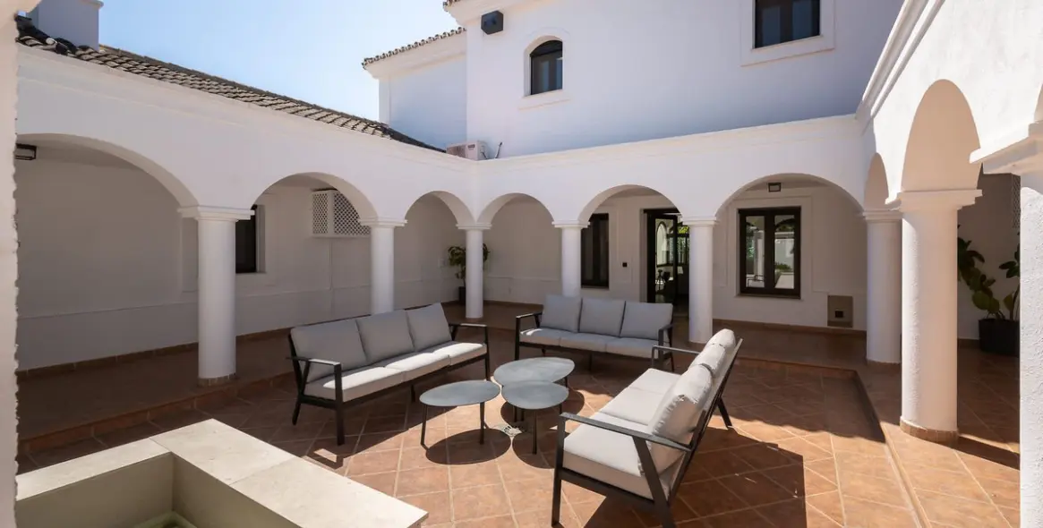 Sale of detached villa in Marbesa 6