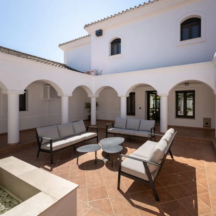 Sale of detached villa in Marbesa