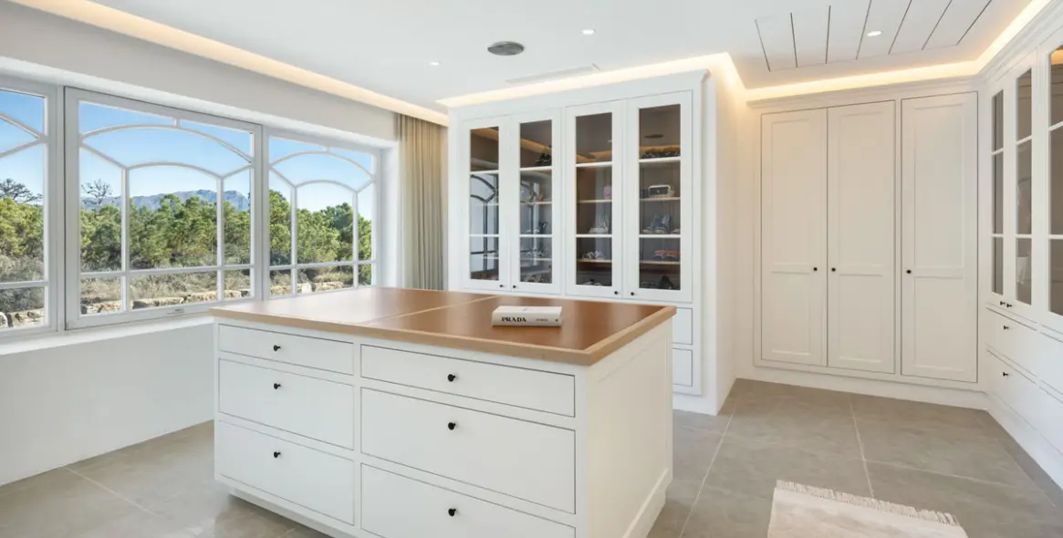 Sale of detached villa in Benahavís 30