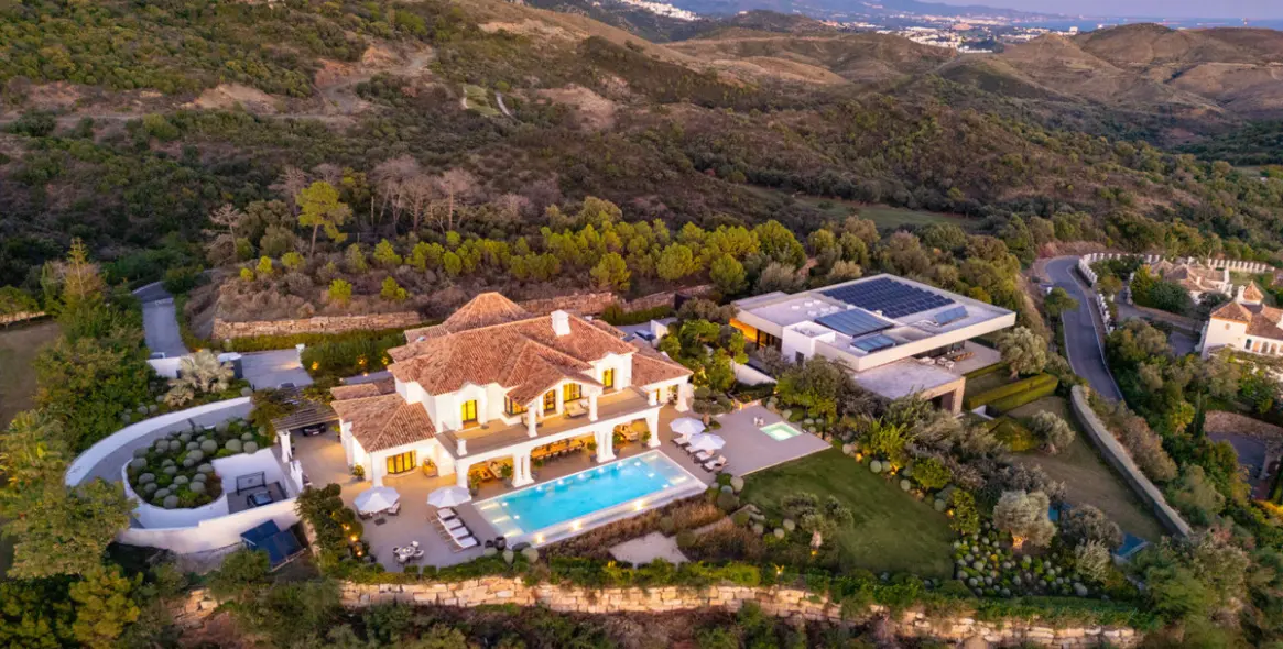 Sale of detached villa in Benahavís 49