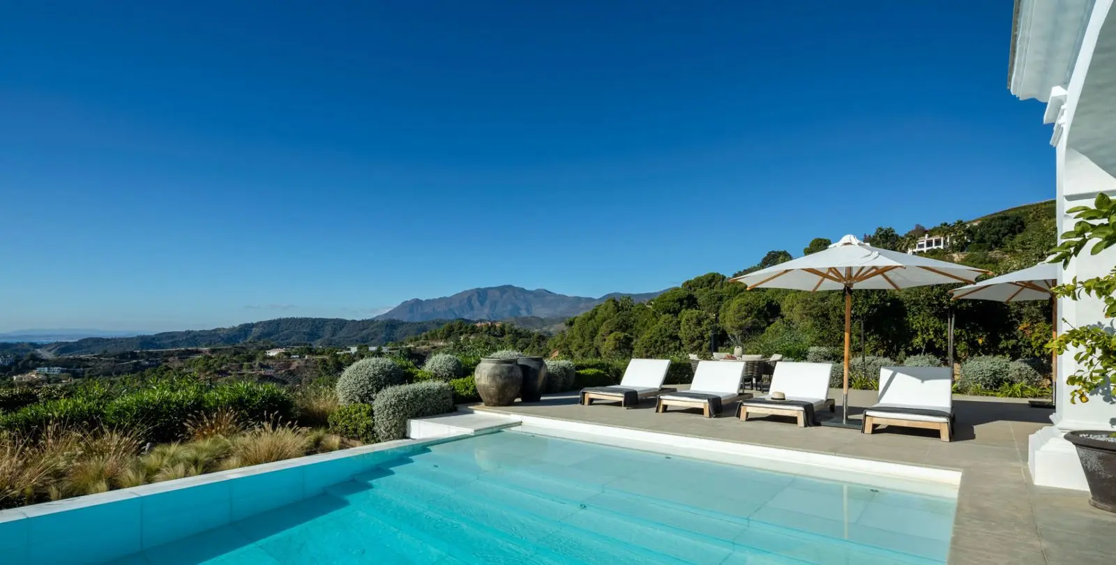 Venta de villa independiente en Benahavís 10