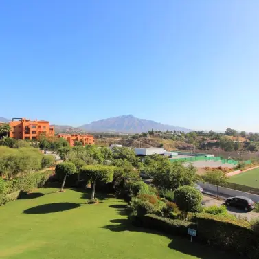 Long-term rent of middle floor apartment in Estepona