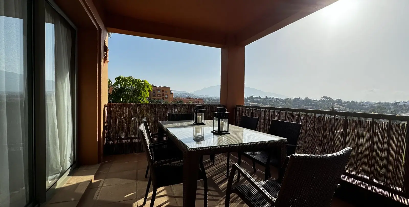 Продажа апартаментов на среднем этаже в Estepona 7