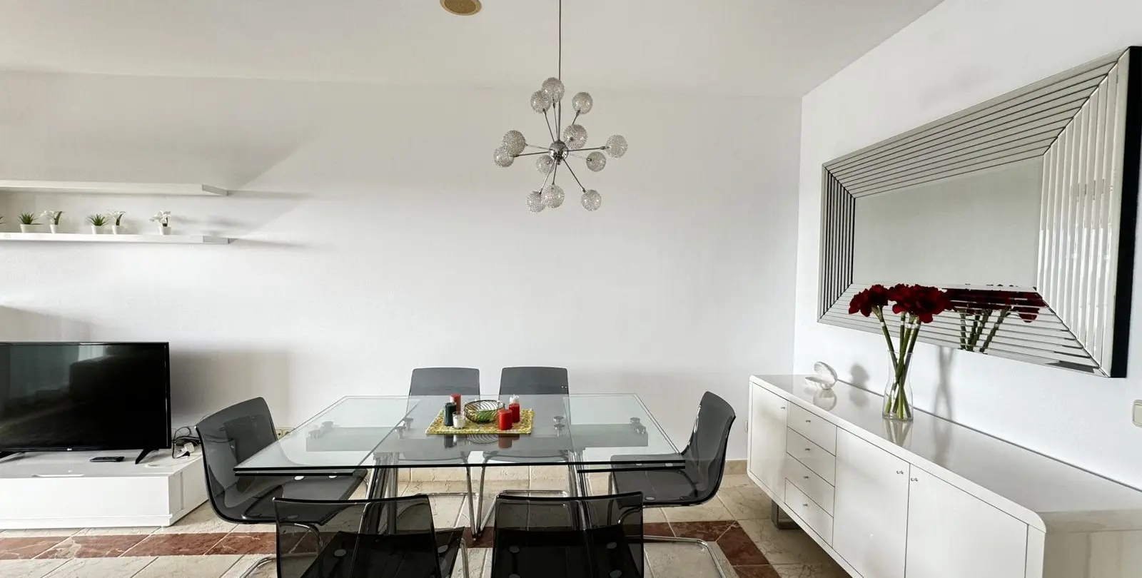 Продажа апартаментов на среднем этаже в Estepona 17