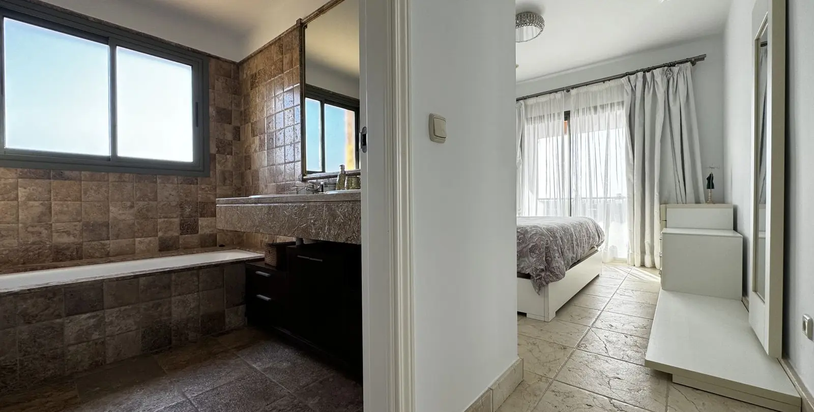 Продажа апартаментов на среднем этаже в Estepona 30