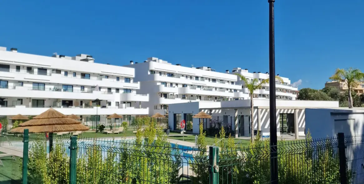 Venta de apartamento en planta baja en Estepona 30