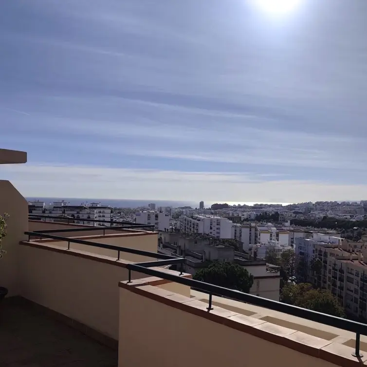 Sale of penthouse in Estepona