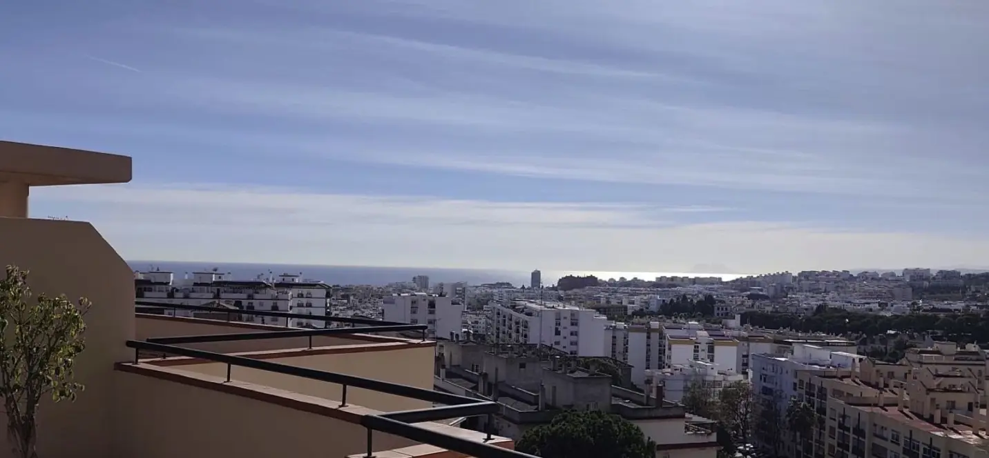 Sale of penthouse in Estepona 0