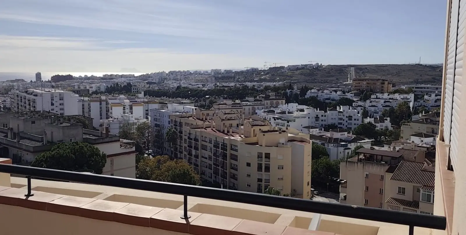 Sale of penthouse in Estepona 11