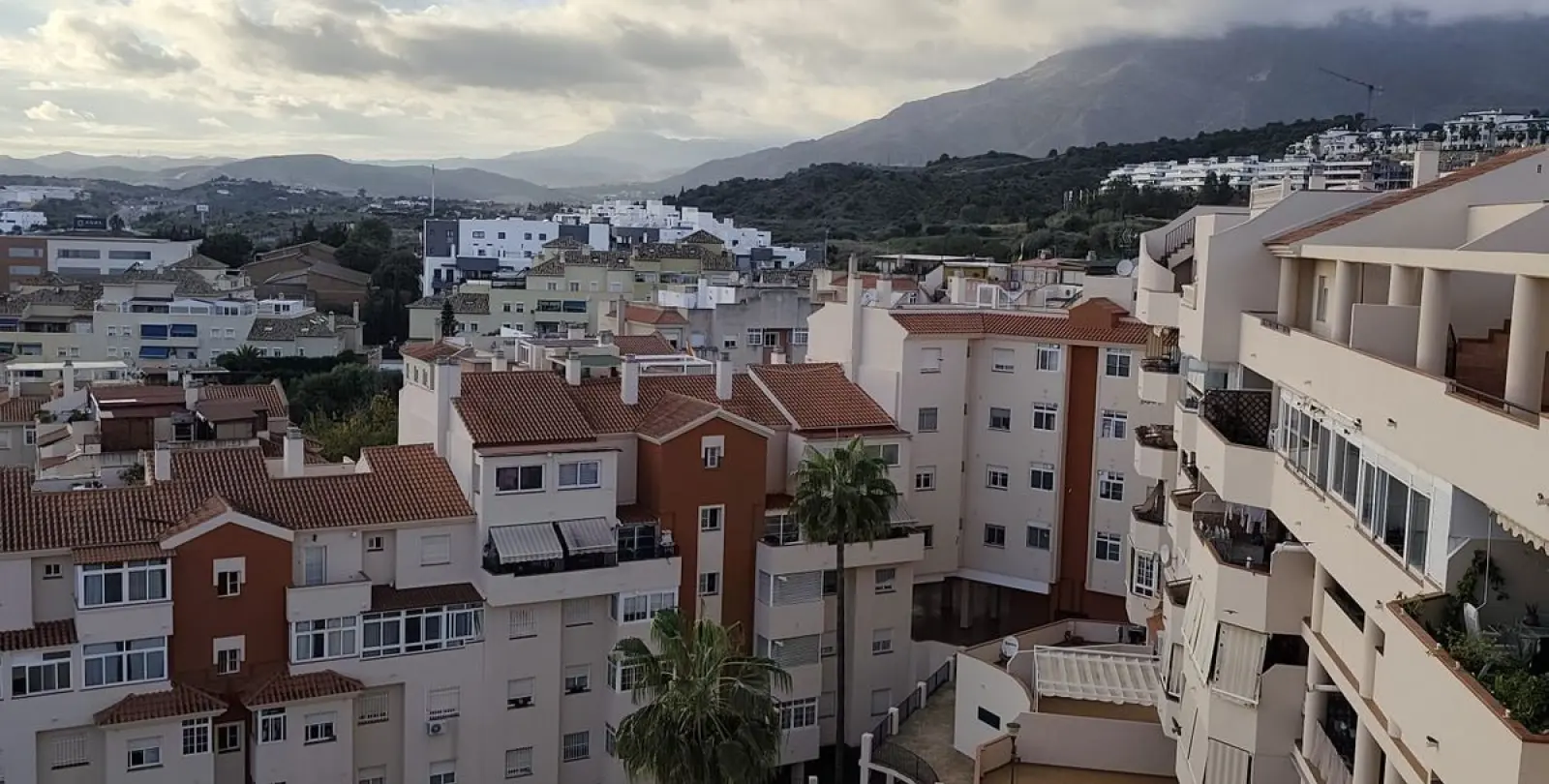 Sale of penthouse in Estepona 27