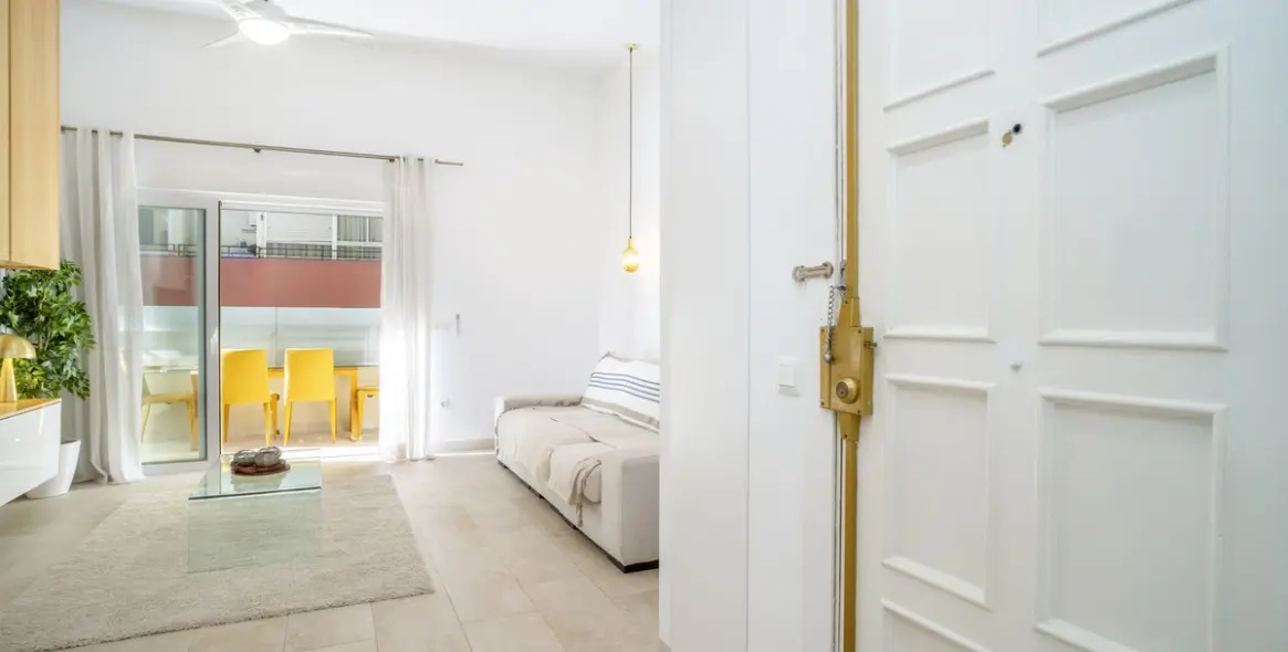 Sale of middle floor apartment in Marbella 25