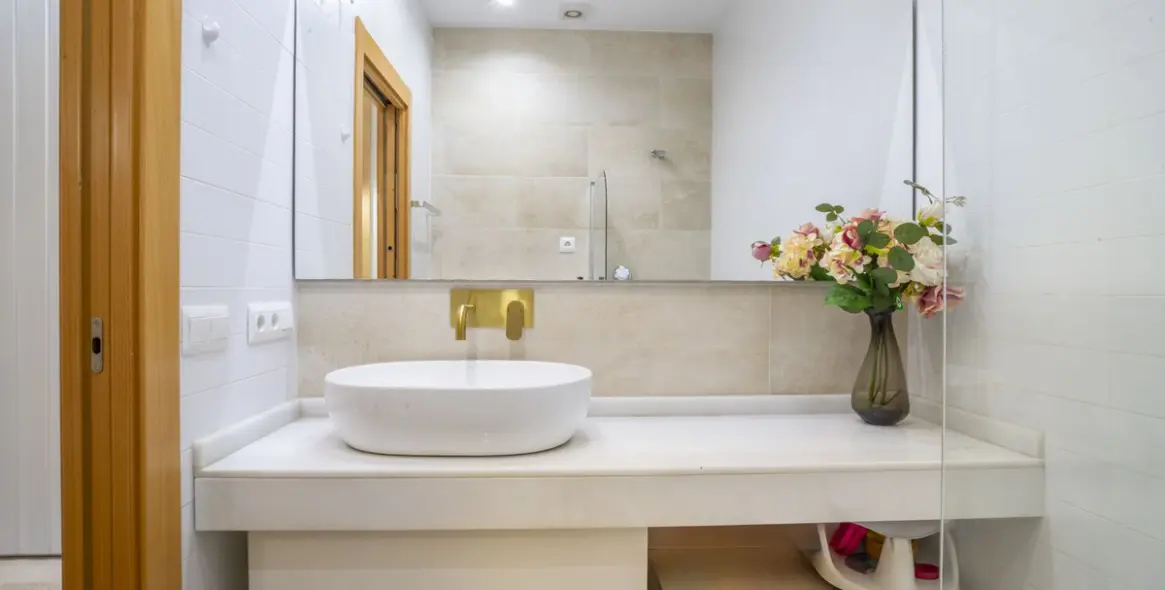 Sale of middle floor apartment in Marbella 27