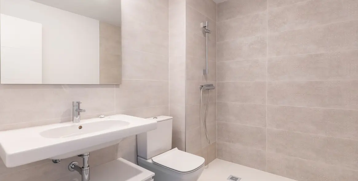 Sale of middle floor apartment in Estepona 6