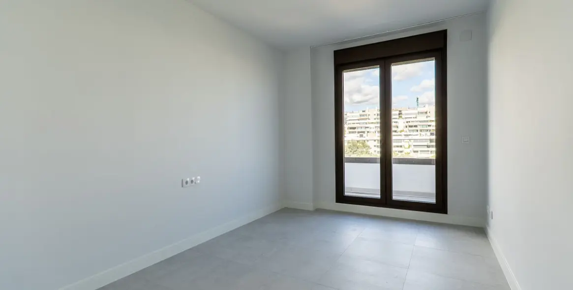 Sale of middle floor apartment in Estepona 16