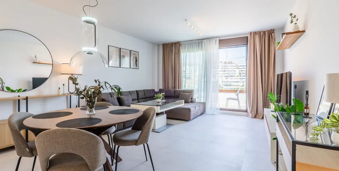 Продажа апартаментов на среднем этаже в Estepona 4