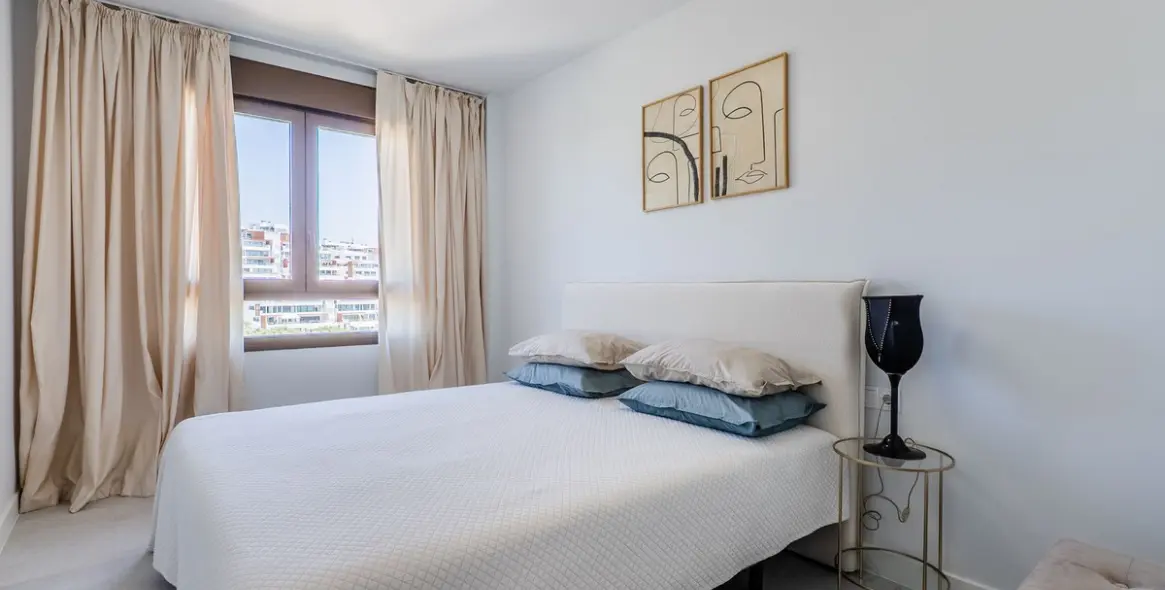 Продажа апартаментов на среднем этаже в Estepona 15
