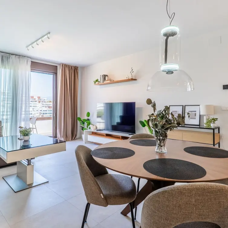 Продажа апартаментов на среднем этаже в Estepona