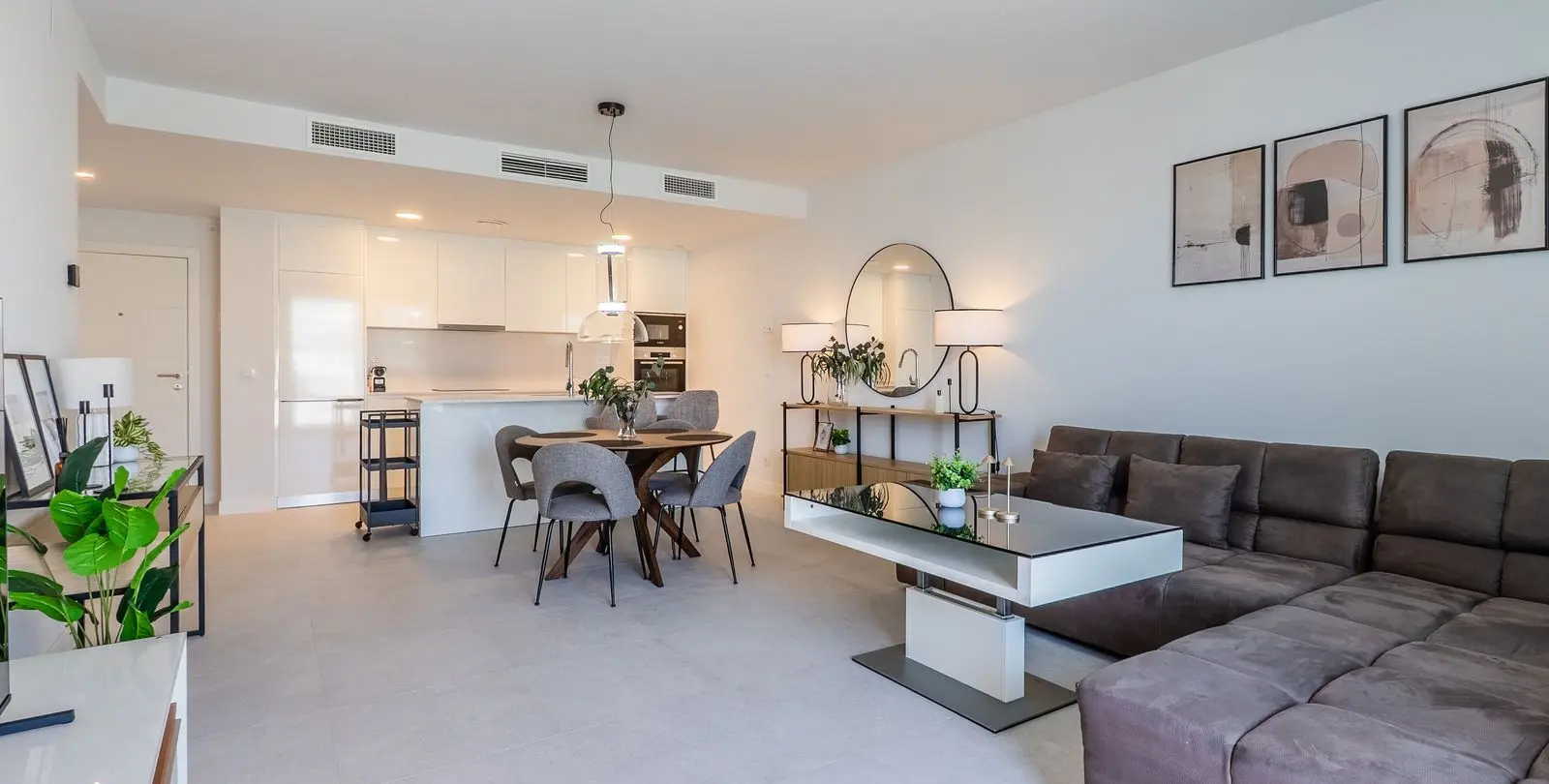 Продажа апартаментов на среднем этаже в Estepona 5