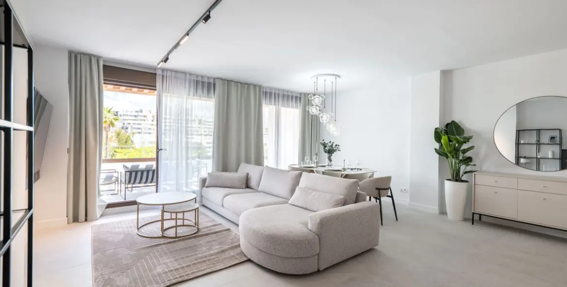 Продажа апартаментов на среднем этаже в Estepona 1