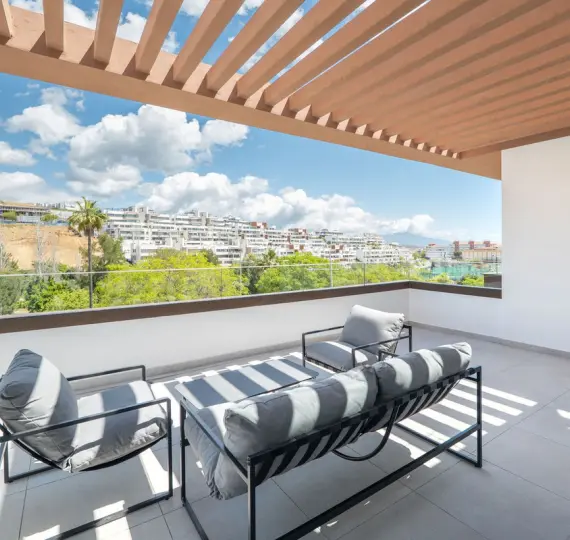 Продажа апартаментов на среднем этаже в Estepona