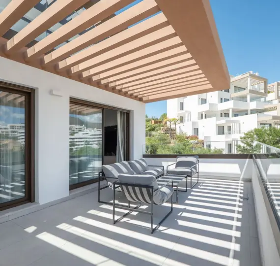 Продажа апартаментов на среднем этаже в Estepona