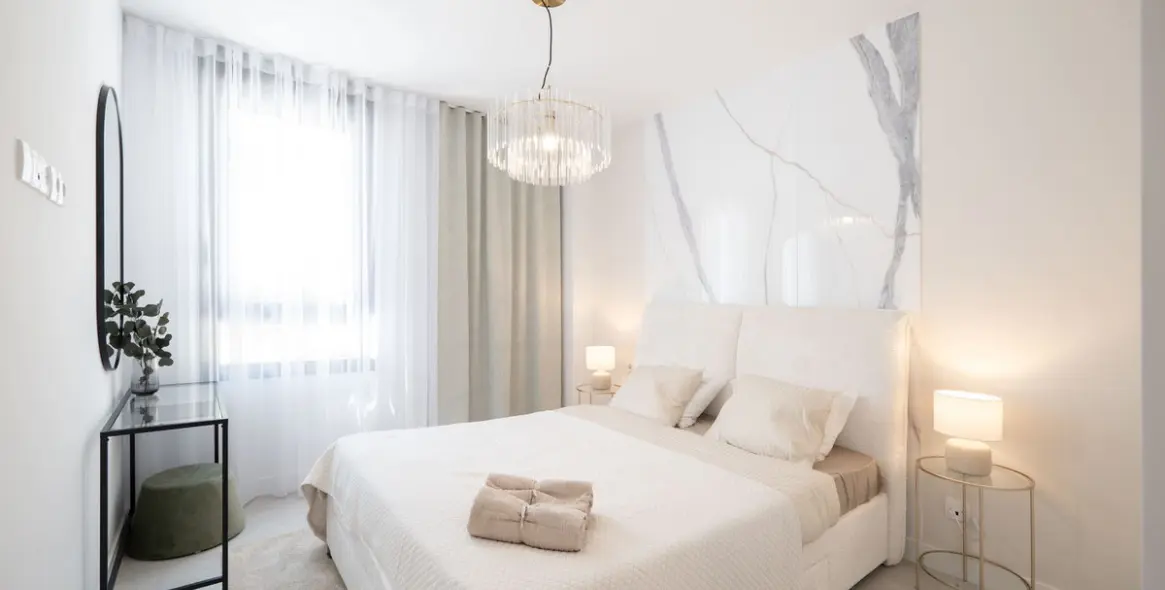 Продажа апартаментов на среднем этаже в Estepona 14