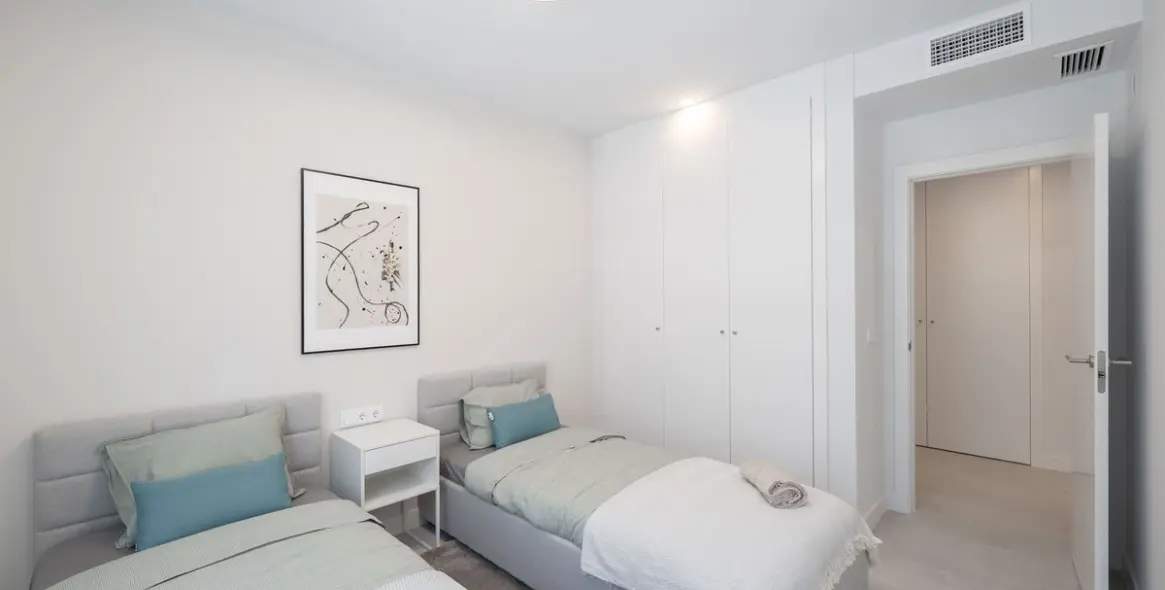 Продажа апартаментов на среднем этаже в Estepona 20