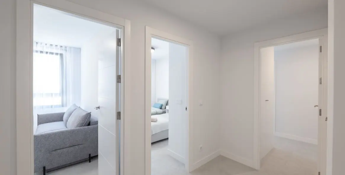 Sale of middle floor apartment in Estepona 26