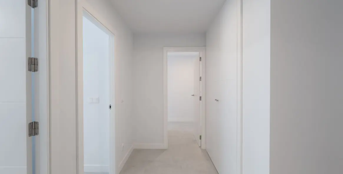 Sale of middle floor apartment in Estepona 27