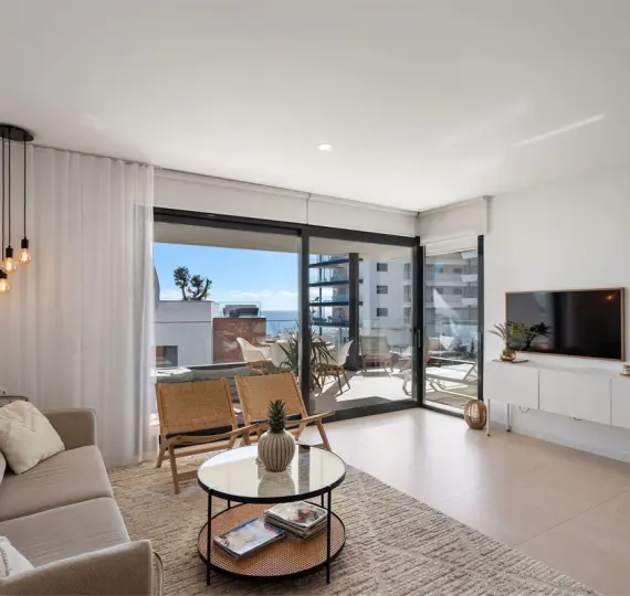 Venta de apartamento en planta media en Higueron