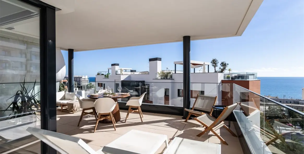 Продажа апартаментов на среднем этаже в Higueron 7