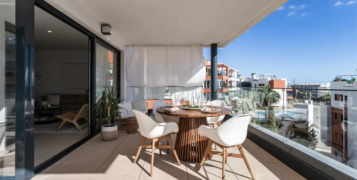 Продажа апартаментов на среднем этаже в Higueron 19