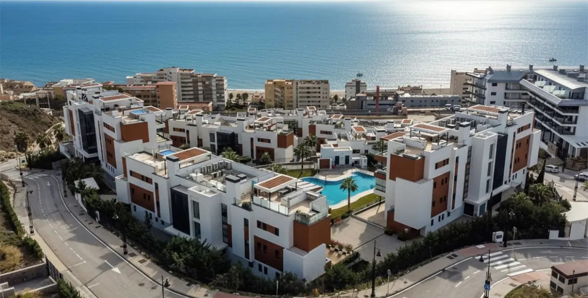 Продажа апартаментов на среднем этаже в Higueron 22