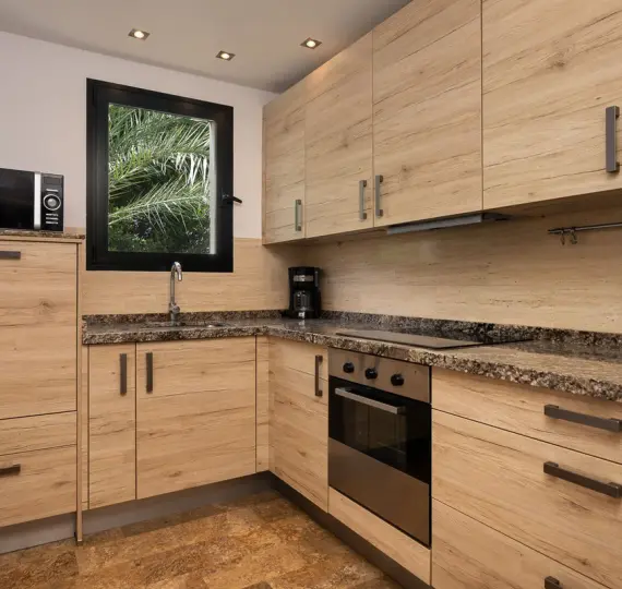 Апартаменты на среднем этаже R5080849