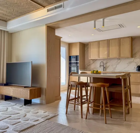 Sale of middle floor apartment in Nueva Andalucía