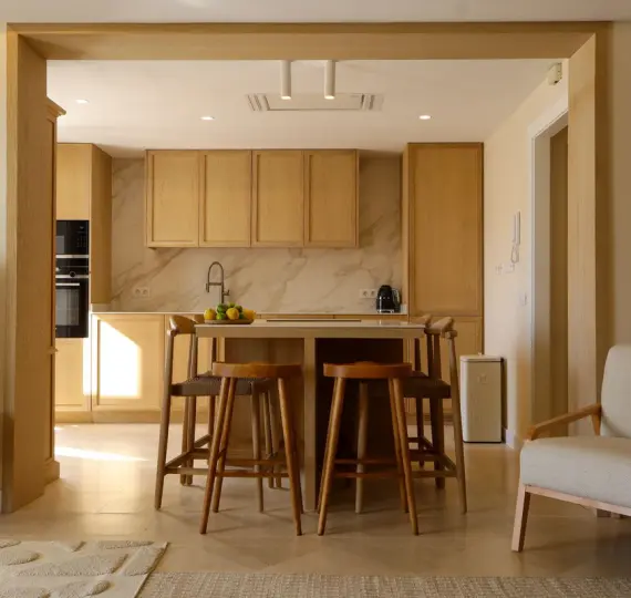 Sale of middle floor apartment in Nueva Andalucía