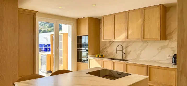 Sale of middle floor apartment in Nueva Andalucía 3