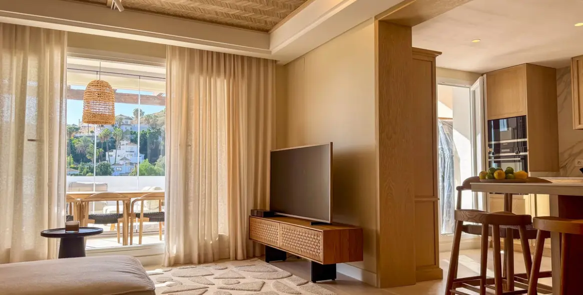 Sale of middle floor apartment in Nueva Andalucía 32