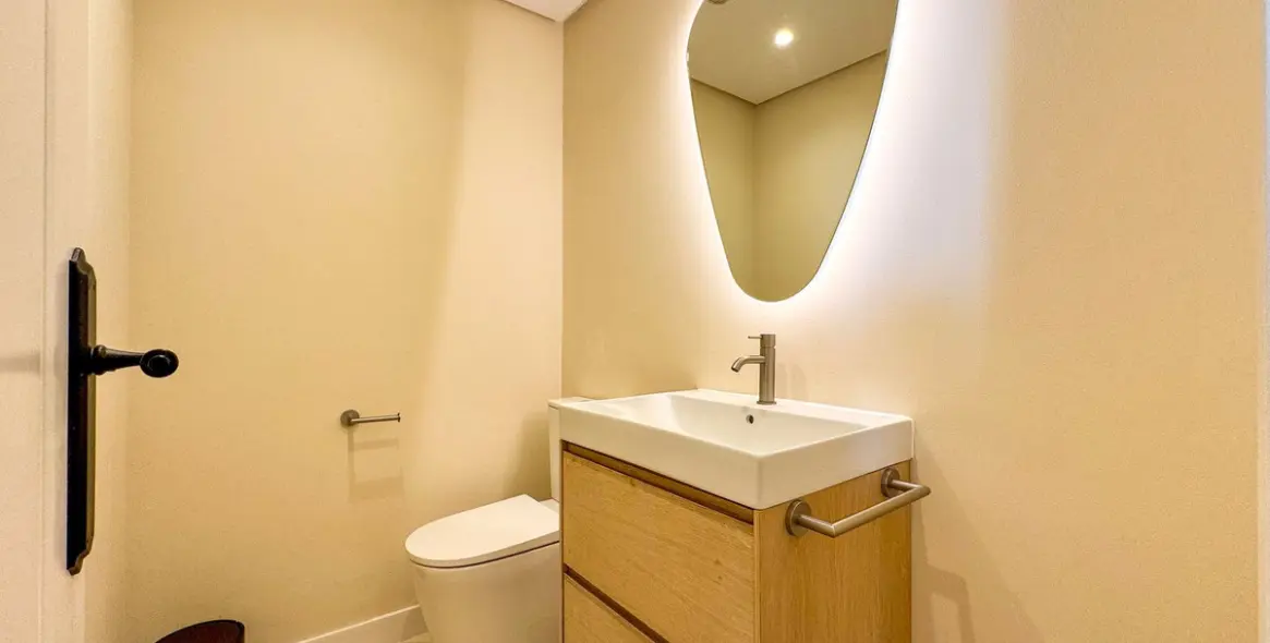 Sale of middle floor apartment in Nueva Andalucía 75