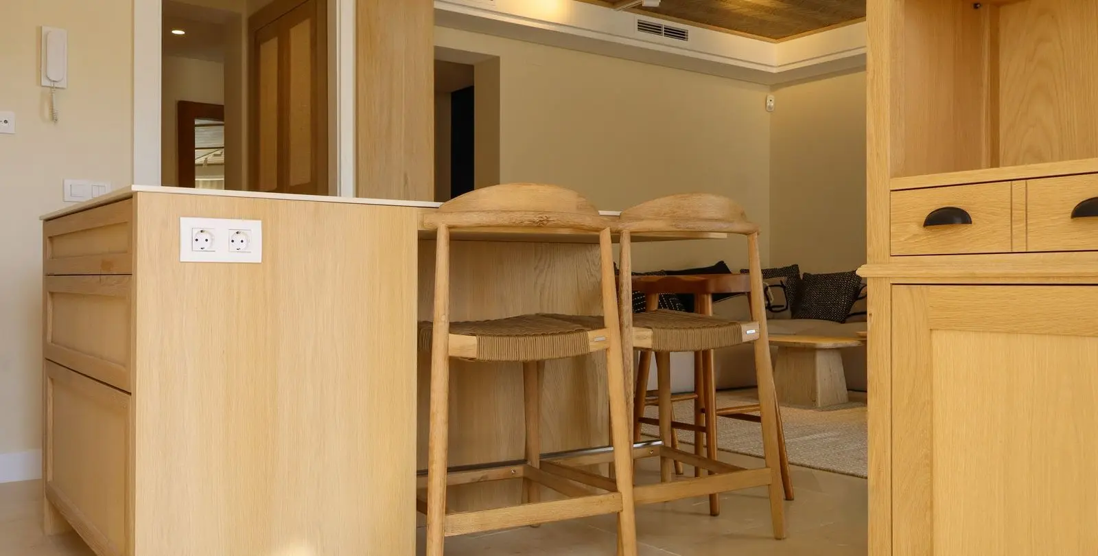 Venta de apartamento en planta media en Nueva Andalucía 12