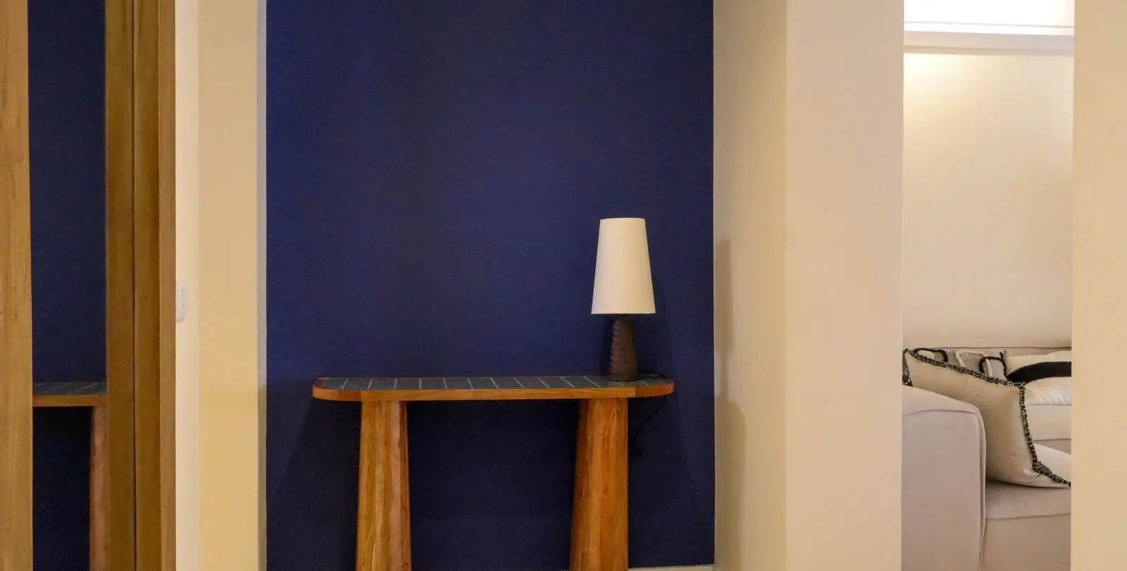 Venta de apartamento en planta media en Nueva Andalucía 21