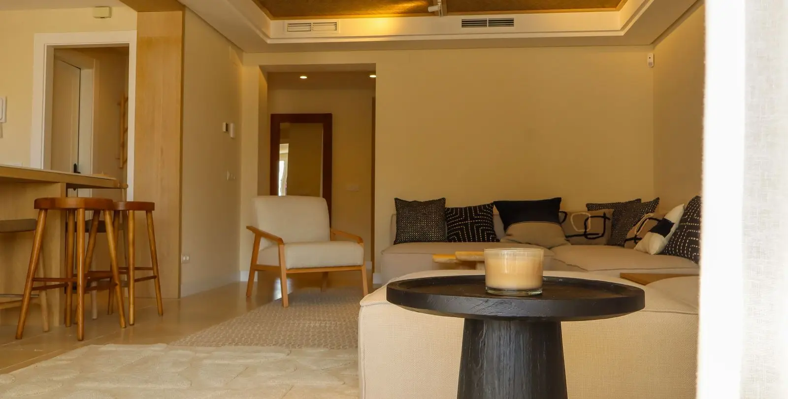 Venta de apartamento en planta media en Nueva Andalucía 27