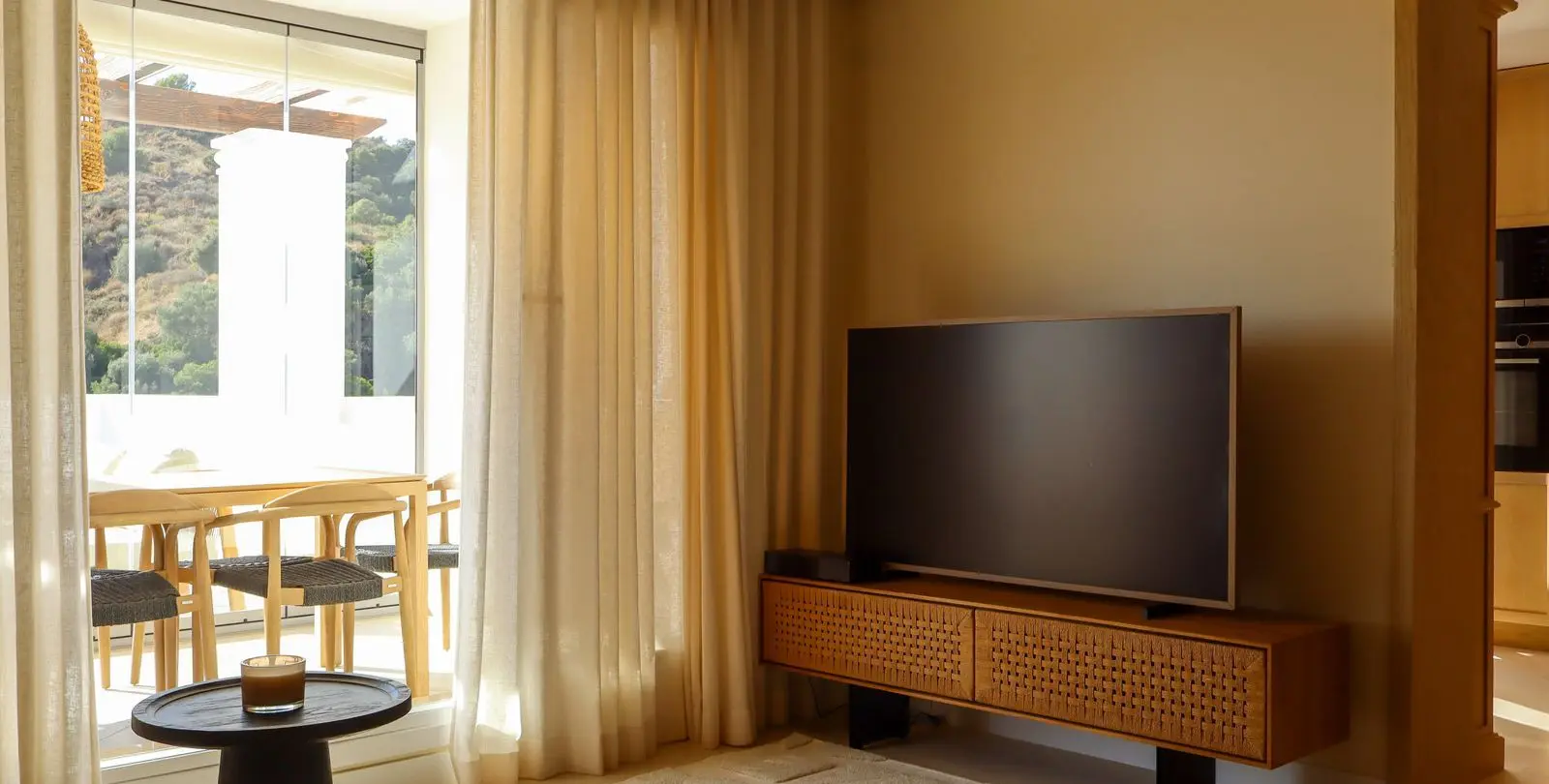 Venta de apartamento en planta media en Nueva Andalucía 28